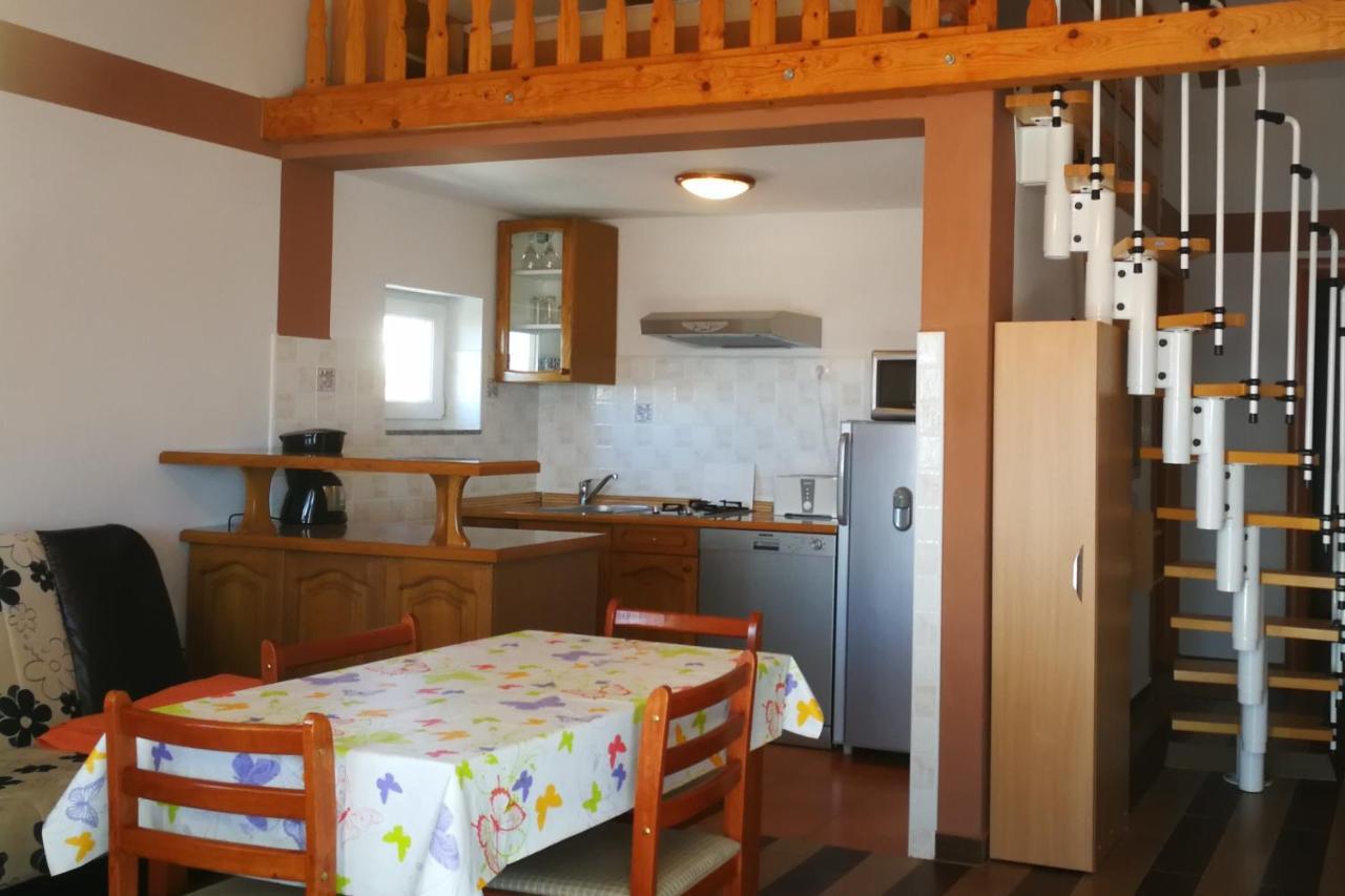 Apartments With A Parking Space Novi Vinodolski - 15823 Luaran gambar