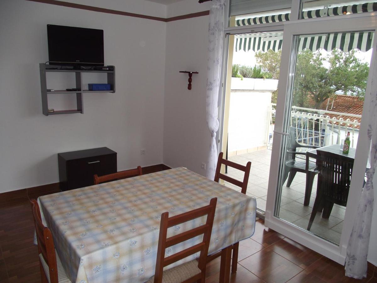 Apartments With A Parking Space Novi Vinodolski - 15823 Luaran gambar